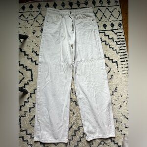 White Straight Leg Jeans- Size 6/M